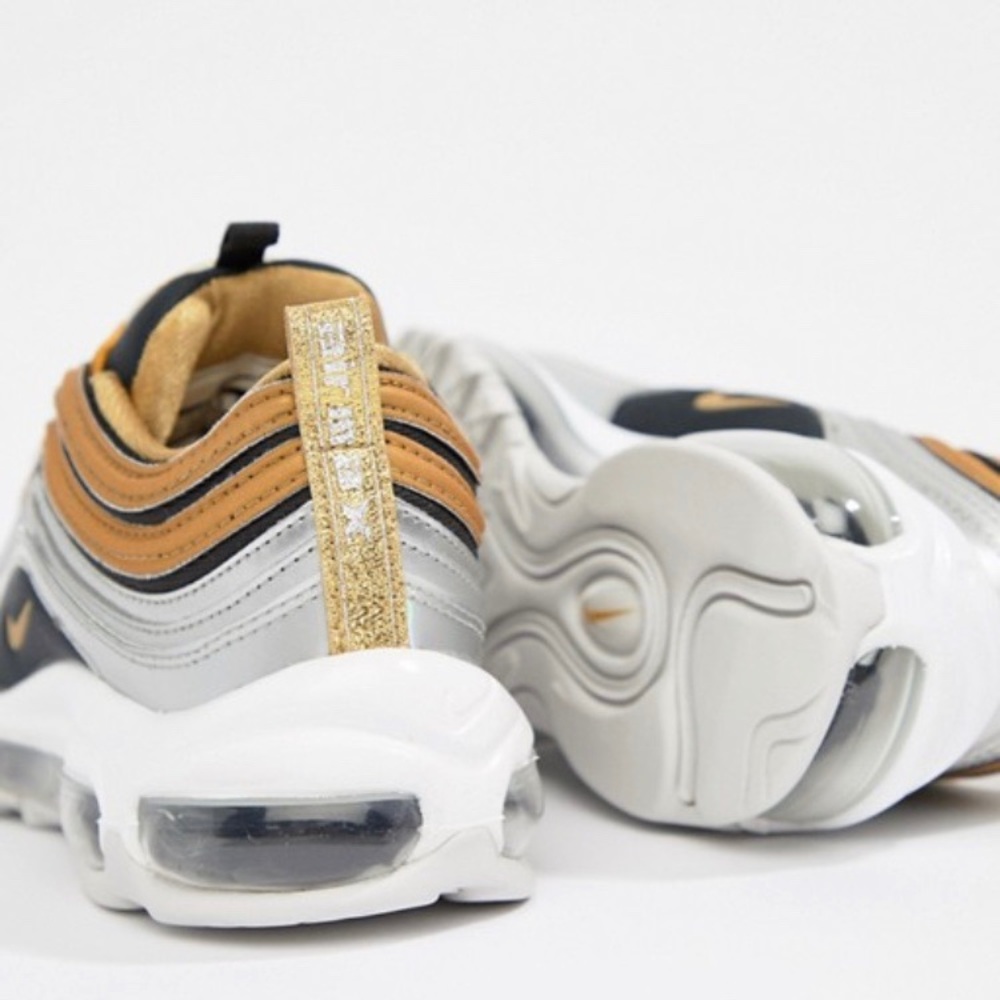 NIKE Women Air Max 97 - Metallic Gold/Silver 📀NWT - Picture 6 of 6